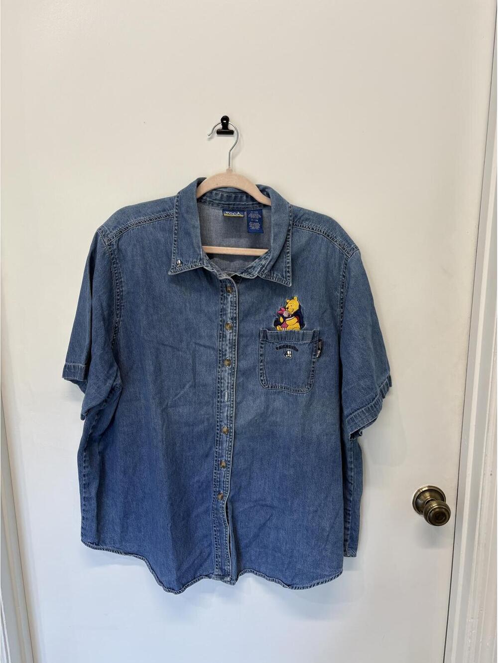 Pooh Woman Denim Button-Up Shirt with Winnie the Pooh Pocket Detail Size 22/24W